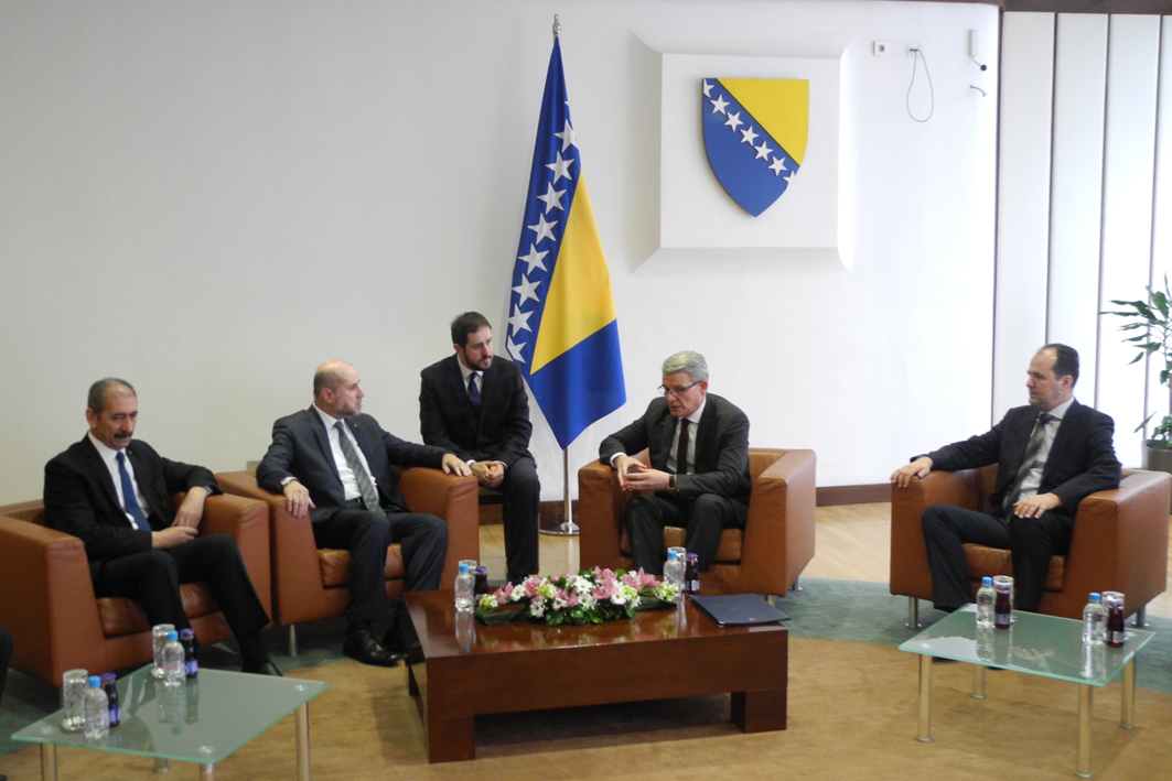Speaker of the House of Representatives, Mr. Šefik Džaferović and Deputy Speaker of the House of Peoples of the Parliamentary Assembly of Bosnia and Herzegovina, Safet Softić ,talked with the Advisor of Palestinian President